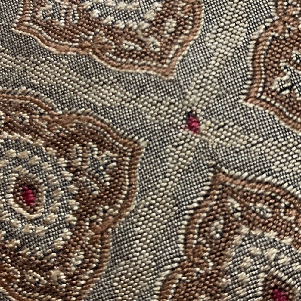 HANDMADE COASTERS (4) ROUND DECORATOR FABRIC TAUPE/WINE VELOUR BACK 5”AC DIAMOND - Picture 2 of 4